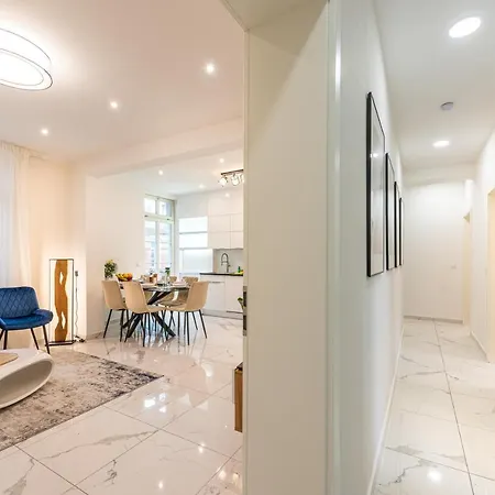 Apartment Vivid Luxury - Bluehendes Barock-forum-schloss-downtown-modern *