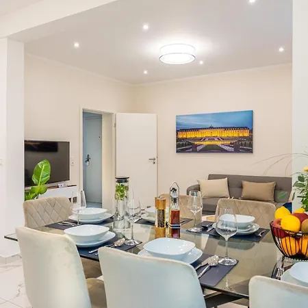 Διαμέρισμα Vivid Luxury - Bluehendes Barock-forum-schloss-downtown-modern